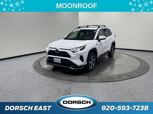 Used 2023 Toyota RAV4 SE image 1