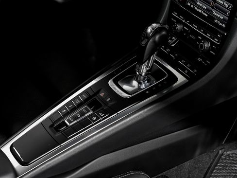 Used 2014 Porsche 911 Carrera image 30