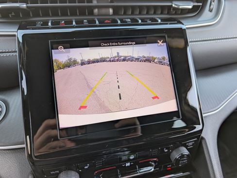 New 2025 Jeep Grand Cherokee L Altitude image 27