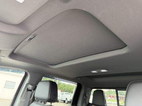 Used 2024 GMC Sierra 1500 Denali w/ Denali Reserve Package AWD/4WD image 13