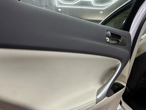 Used 2011 Lexus IS 250 image 21