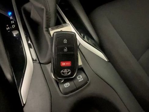 Used 2022 Toyota Corolla Cross LE FWD image 27