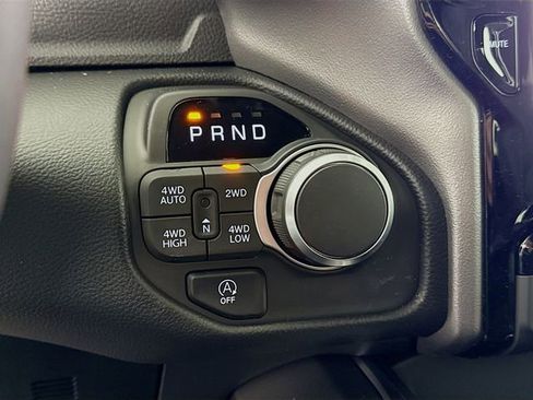 New 2026 RAM 1500 4x4 Crew Cab image 17