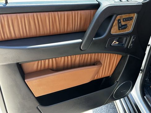 Used 2017 Mercedes-Benz G 550 image 11