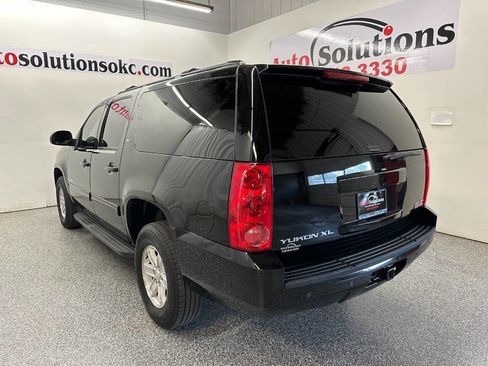 Used 2013 GMC Yukon XL SLT w/ SLT-2 Equipment Package image 5