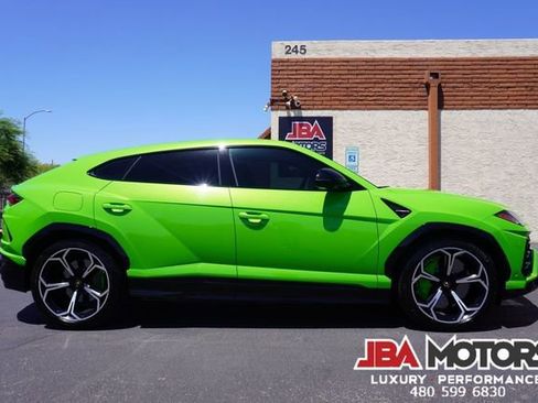 Used 2021 Lamborghini Urus AWD/4WD image 12