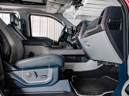 Used 2022 Ford F450 Limited w/ FX4 Off-Road Package image 31