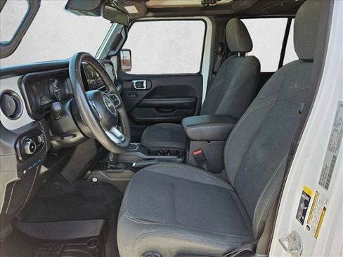Used 2024 Jeep Wrangler Unlimited Sahara AWD/4WD image 21