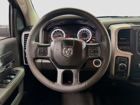Used 2020 RAM 1500 Classic SLT AWD/4WD image 13