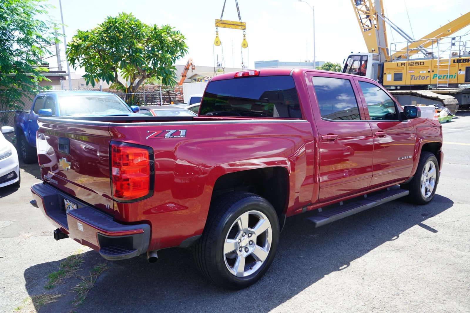 Used 2018 Chevrolet Silverado 1500 LT w/ All Star Edition AWD/4WD image 21