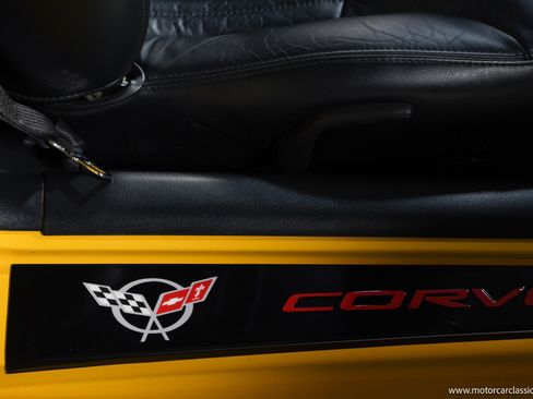 Used 2001 Chevrolet Corvette Z06 w/ Memory Pkg image 32