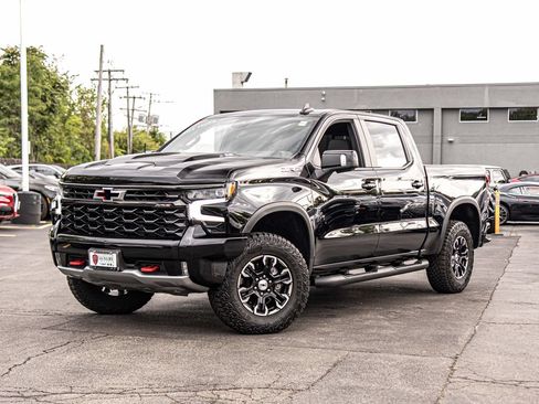 Used 2022 Chevrolet Silverado 1500 ZR2 w/ Technology Package AWD/4WD image 1