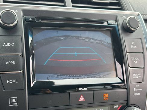Used 2017 Toyota Camry XLE w/ Advanced Technology Package FWD image 19