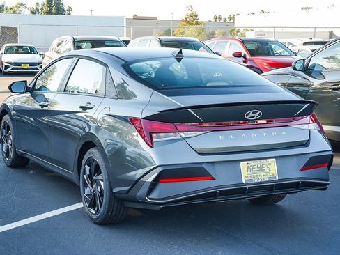 New 2026 Hyundai Elantra Sport image 6