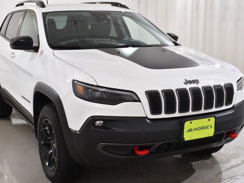Used 2022 Jeep Cherokee Trailhawk w/ Comfort/Convenience Group AWD/4WD image 4