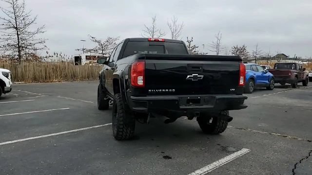 Used 2016 Chevrolet Silverado 1500 LTZ Z71 w/ Midnight Edition AWD/4WD image 7