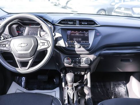 Used 2023 Chevrolet TrailBlazer LT image 29