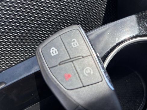 Used 2025 Chevrolet Equinox LT FWD image 21