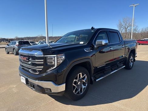 Used 2023 GMC Sierra 1500 SLT image 10