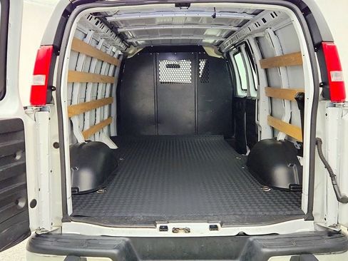 Used 2025 GMC Savana 2500 w/ Driver Convenience Package RWD image 16