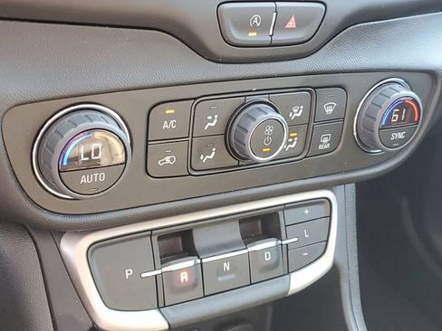 Certified 2024 GMC Terrain Denali w/ Denali Premium Package AWD/4WD image 29