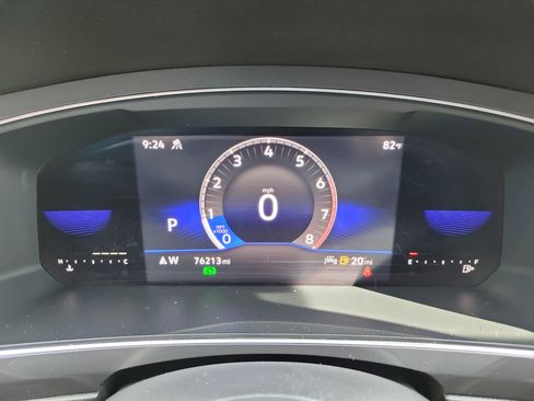 Used 2022 Volkswagen Tiguan SE image 27