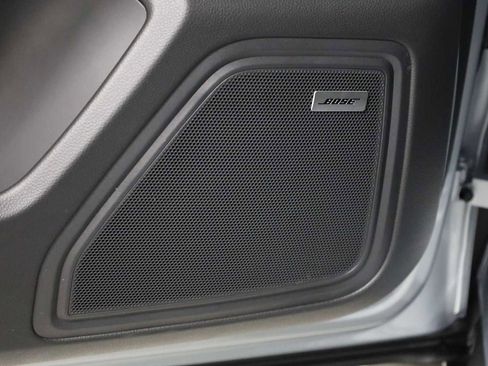 Certified 2026 Porsche Macan image 17