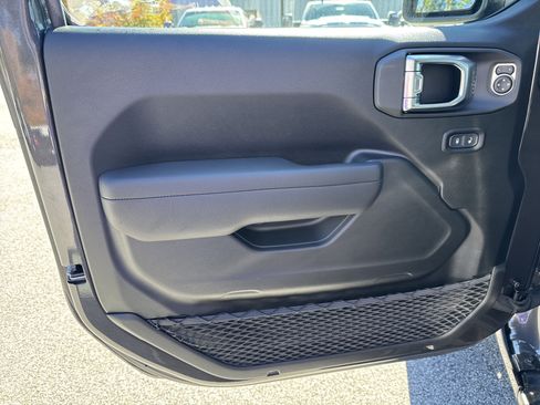 New 2025 Jeep Wrangler Sport S image 17