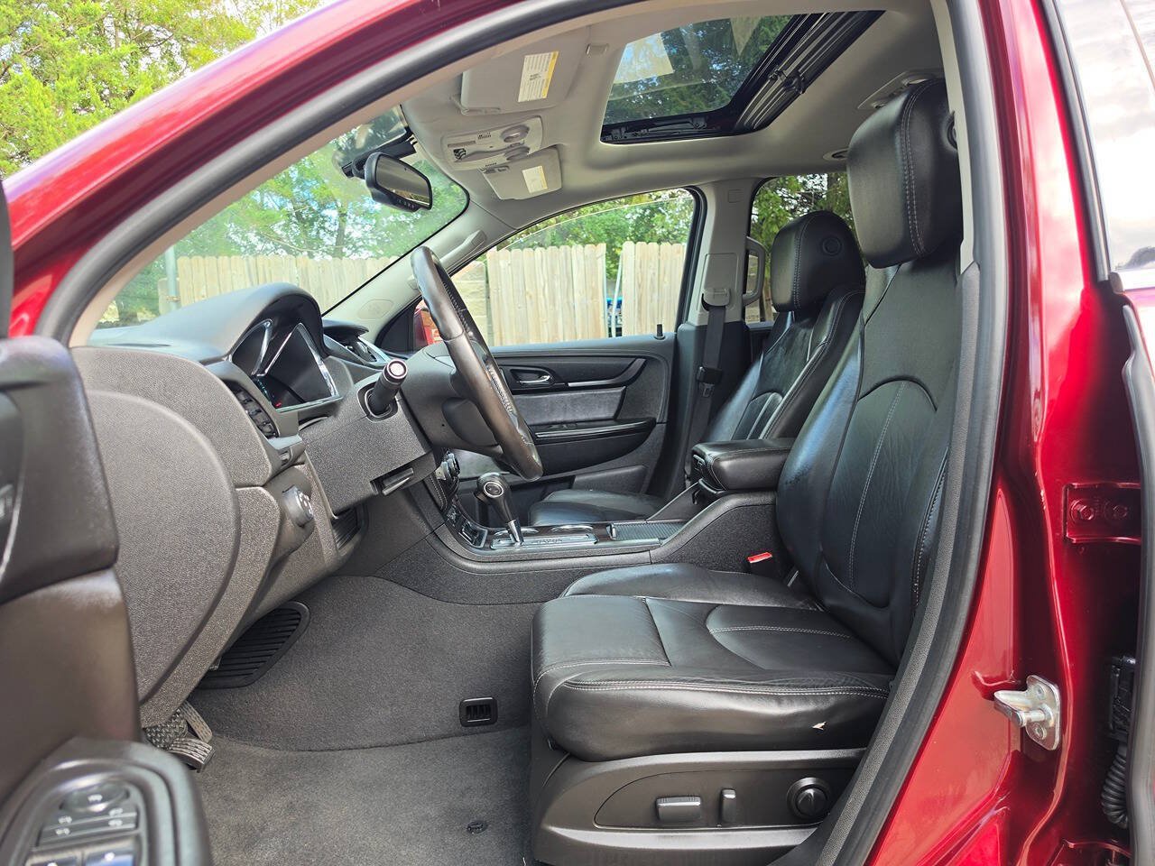 Used 2017 Chevrolet Traverse LT AWD/4WD image 8