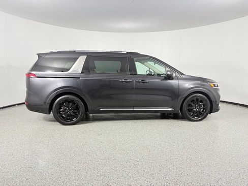 Used 2024 Kia Carnival SX Prestige FWD image 6