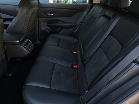 Used 2023 Nissan Ariya FWD image 13