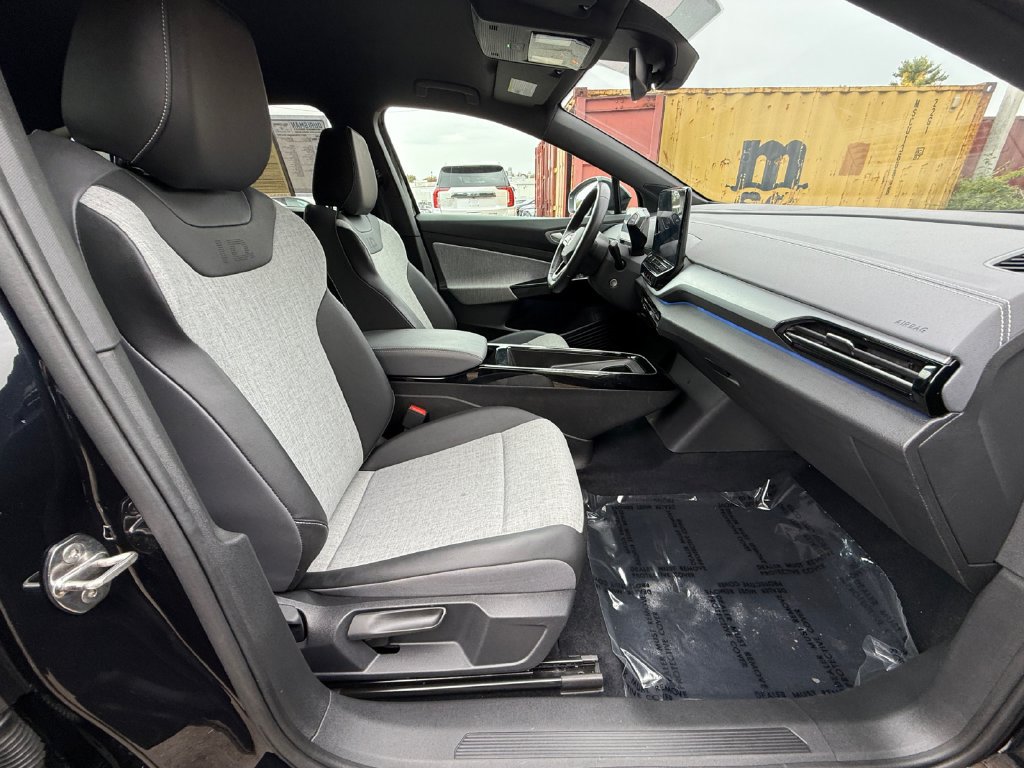Used 2023 Volkswagen ID.4 Pro AWD/4WD image 25