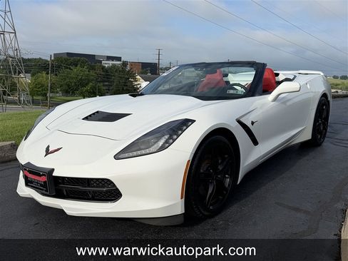 Used 2016 Chevrolet Corvette Stingray Convertible w/ Carbon Flash Badge Package RWD image 4