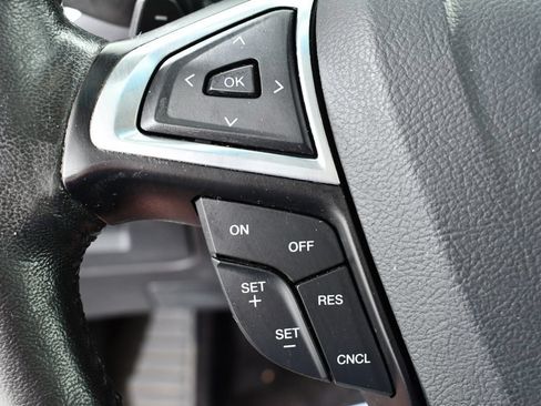 Used 2015 Ford Edge Titanium w/ Equipment Group 301A AWD/4WD image 30