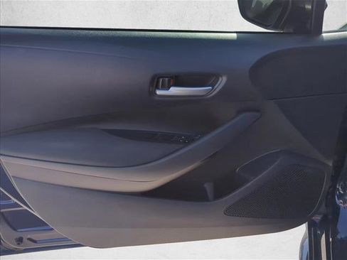 Used 2021 Toyota Corolla LE image 10