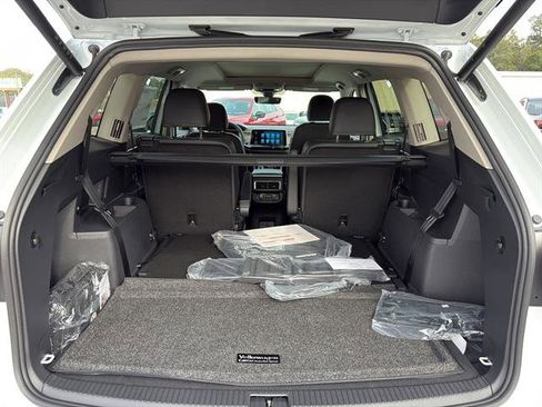 New 2026 Volkswagen Atlas SE image 12