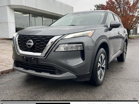 Used 2023 Nissan Rogue SV image 1