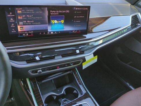 Certified 2026 BMW X7 xDrive40i w/ M Sport Package image 29