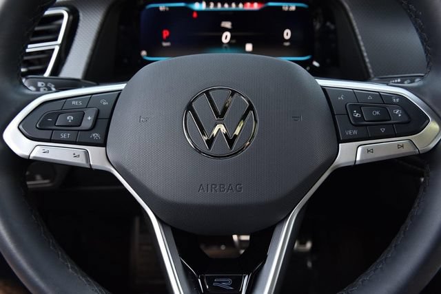 Certified 2024 Volkswagen Atlas Cross Sport SEL R-Line AWD/4WD image 17