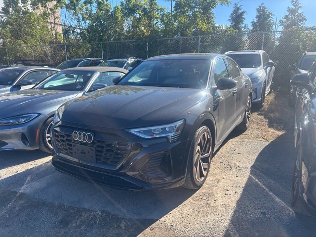 Used 2024 Audi Q8 e-tron Premium Plus w/ Premium Plus Package AWD/4WD image 1