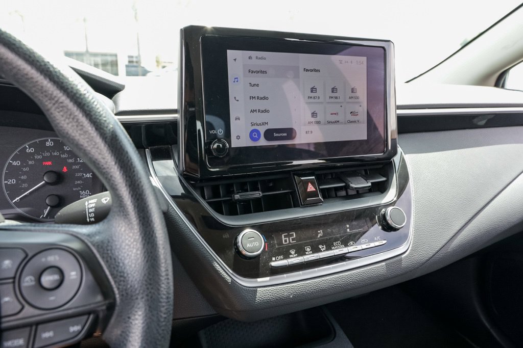 Used 2024 Toyota Corolla LE FWD image 30