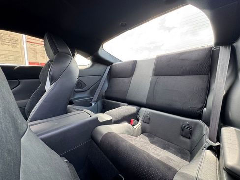 Used 2024 Toyota GR86 Premium image 18