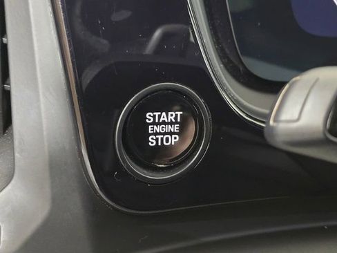 Used 2024 Porsche Cayenne image 28