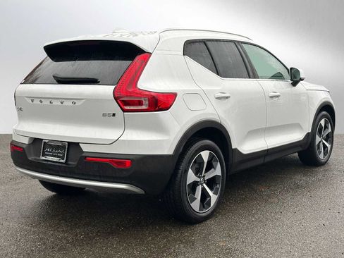 Used 2025 Volvo XC40 B5 Core w/ Protection Package Premier image 3