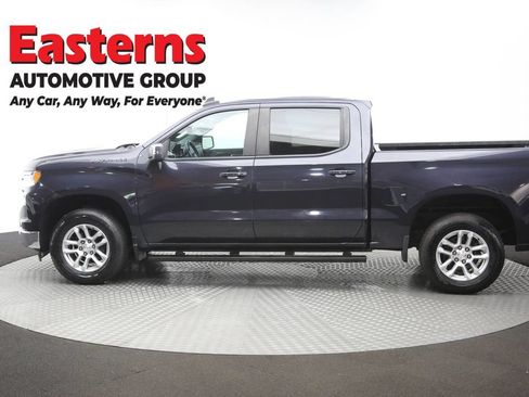 Used 2022 Chevrolet Silverado 1500 LT AWD/4WD image 60