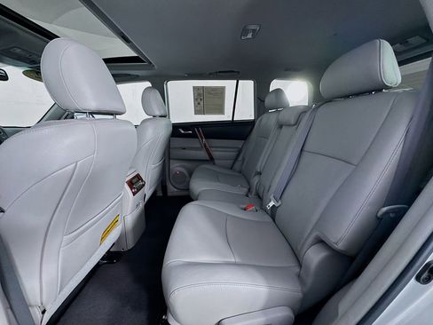 Used 2012 Toyota Highlander Limited image 27