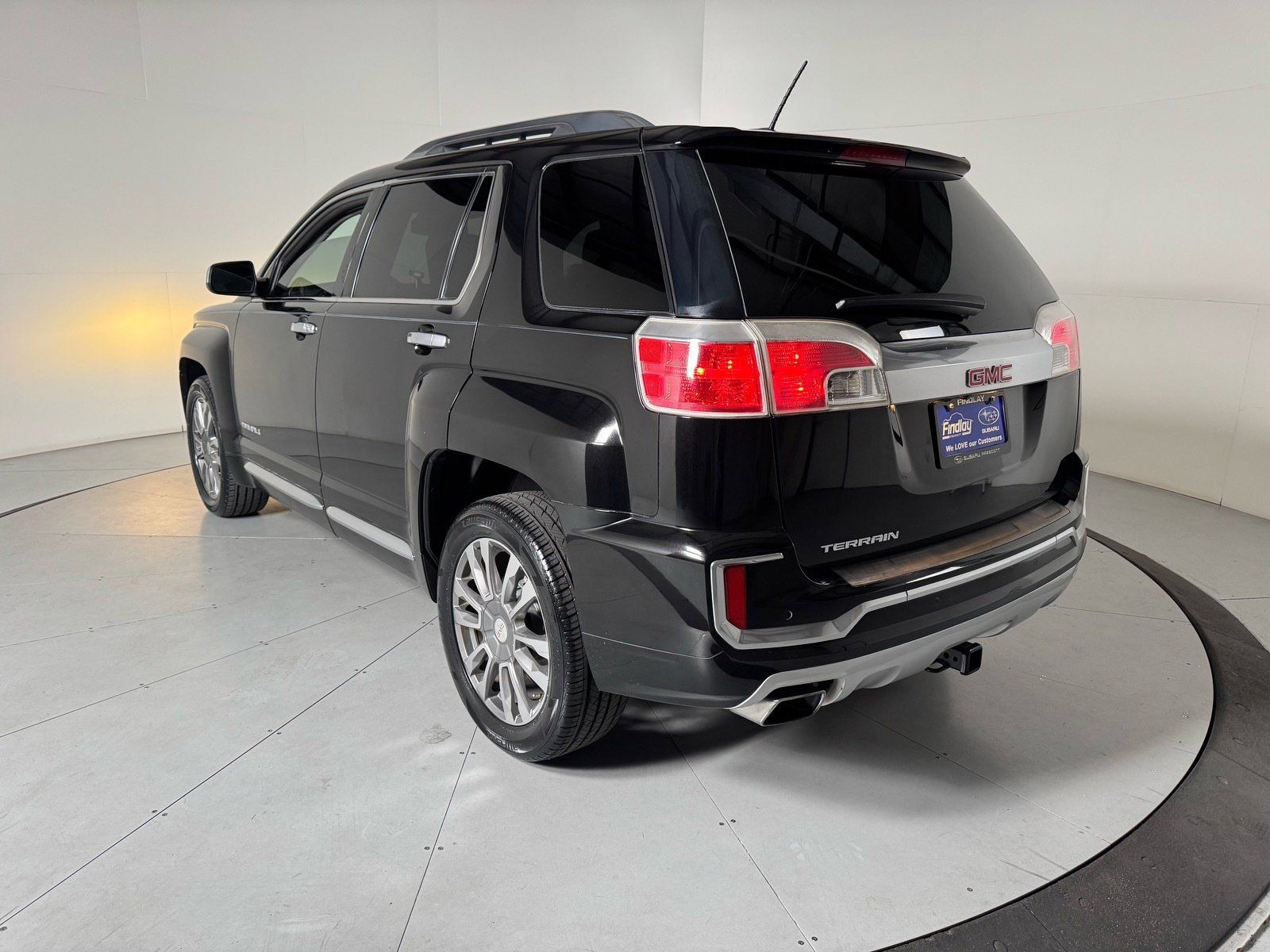 Used 2017 GMC Terrain Denali FWD image 3