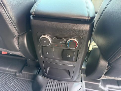 Used 2022 Ford Explorer Limited w/ Hybrid Equipment Group 310A RWD image 15