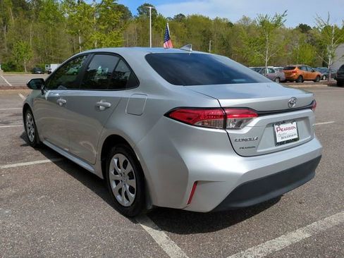 Used 2026 Toyota Corolla LE image 6