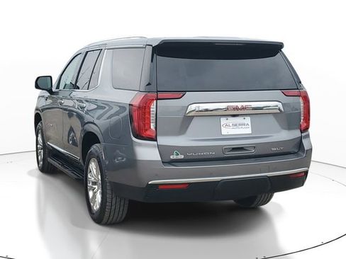 Certified 2022 GMC Yukon SLT w/ SLT Premium Package AWD/4WD image 3
